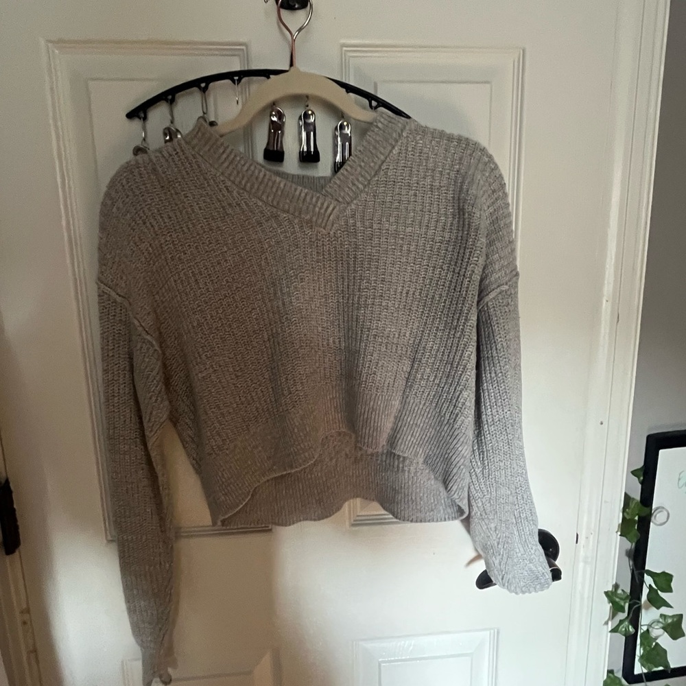 American eagle gray sweater
